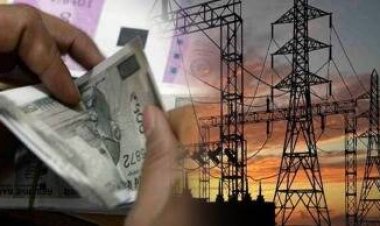 वीज वितरणचा अरविंद गव्हाणे नामक निवृत्त कर्मचाऱ्याला शासनाची पेन्शन असूनही उद्दातपणे स्वतःच्या पगारातून महिन्याला मानधन देणारा रामप्रसाद नरवडे नामक अधिकारी? खरच एवढा उदार अधिकारी आपण कधी पाहिला नसेल...!