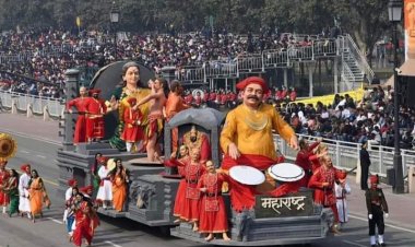 महाराष्ट्रातील साडेतीन शक्तीपीठे आणि नारीशक्ती" या चित्ररथाला जिंकवण्याचे प्रशासनाकडून आवाहन.! आपणही मत नोंदवू शकता...