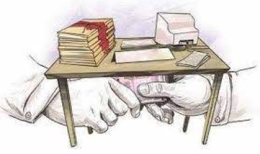 पुणे शिक्षण उपसंचालक विभागाच्या आर्थिक तडजोडी चव्हाट्यावर, शिक्षक उपसंचालक विभागातील महिला लेखाधिकार्‍यासह दोघांना एसीबी कडून अटक...!