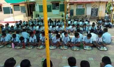 2 शिक्षकांवर १ली ते ७ वी. वर्गाचा भार.! अधिकारी व लोकप्रतिनिधीचं जिल्हा परिषद शाळेकडे दुर्लक्ष...