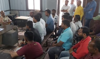 मिरवणुका शांततेत पार पाडावी आणि कायदा सुव्यवस्थेचं पालन करा : पोलीस निरीक्षक वाघ