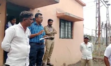 भारनियमनाला कंटाळून शेतकऱ्याचा आत्मदहनाचा प्रयत्न.! तर सहाय्यक अभियंत्याच्या उर्मट वागणूकीमुळे आंदोलनाचा इशारा...