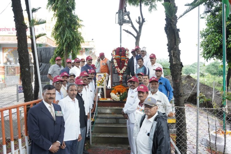 शहीद यशवंत ढाकणे यांचे कार्य प्रेरणादायी - पो.निरीक्षक पंढरीनाथ ढोकणे