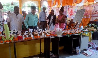 अंगणवाडी सेविकांनी व मातांनी बालकांच्या शारीरिक विकासासाठी प्राधान्य द्यावे - श्री. कवाळे