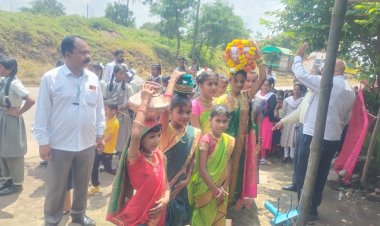 तळेगाव दिं. येथे अमृत कलशाची गावातून काढली शोभा याञा...