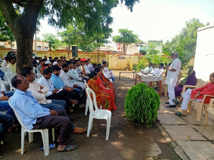 किनगाव येथील पोलिस ठाण्यात शांतता समितीची बैठक संपन्न...