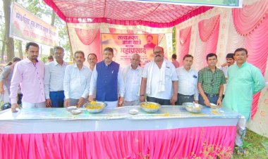 सत्यकरण बाबा यात्रेनिमित्त; आमदार नाना भाऊ पटोले मित्र परिवार आणि हरीष बन्सोड फैन्स गृप द्वारा महाप्रसादाचे वाटप