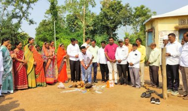 मडकीजांब येथे जिल्हा परिषद प्राथमिक शाळेच्या वर्गखोल्यांचे भूमिपूजन...