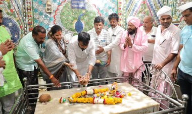 खा. हेमंत पाटील यांनी सपत्नीक घेतले श्रीअंबाळी देवीचे दर्शन.! तर श्री.क्षेत्र अंबाळी तीर्थस्थळाचा शिर्डी / शेगाव देवस्थानच्या धर्तीवर सर्वांगीण विकास करणार - पाटील