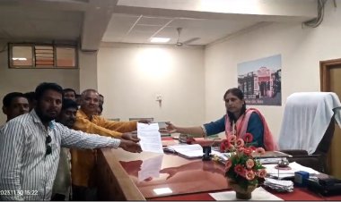 भुईसपाट झालेला उस तात्काळ कारखान्याला द्या; व रब्बीची नुकसान भरपाई द्या.! शेतकऱ्याचे तहसीलदारना निवेदन