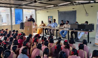 खराबवाडी गावातील जिल्हा परिषद प्राथमिक शाळेला एलीन डब्लू जी इंडिया प्रा. लि. कंपनीकडून शालेय उपयोगी साहित्य भेट...!