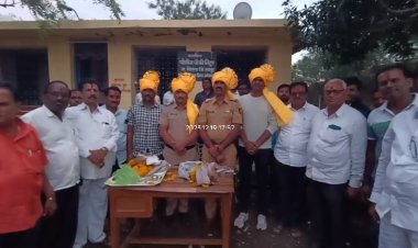 हरवलेल्या मुलीचा रुजू होऊन 24 तासात लावला तपास, ग्रामस्थांकडून निटूर पोलिसांचा सत्कार