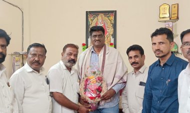 संदीप गुंजाळ यांना आदर्श पत्रकार पुरस्कार...