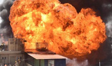 लालबाग काळाचौकी भागातील झोपडपट्टीला भीषण आग, 8 सिलेंडरचा स्फोट...