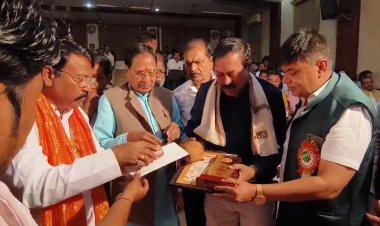 गोंदियात व्यापारी फेडरेशनच्या'वतीने कारसेवकांचा सत्कार...