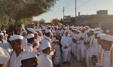 शिवनई येथील हरिनाम सप्ताहाची विविध धार्मिक कार्यक्रमांनी जोरदार सांगता...