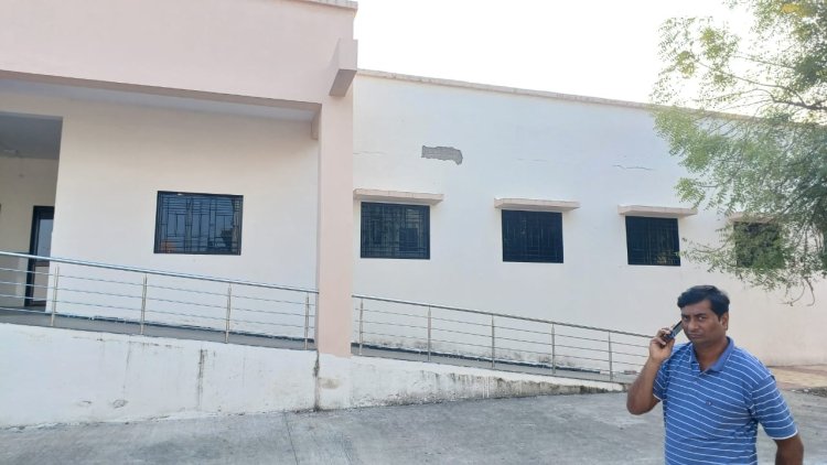 प्राथमिक आरोग्य केंद्र उद्घाटनाच्या प्रतीक्षे, तबांधकाम पूर्ण होऊन नऊ महिन्यांचा कालावधी उलटला तरी पण मुहूर्त नाही..