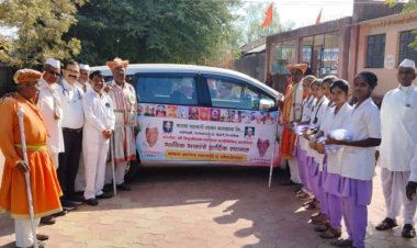 कादवाच्यावतीने दिंडीच्या भाविकांसाठी मोफत आरोग्य तपासणी औषधोपचार सेवा...