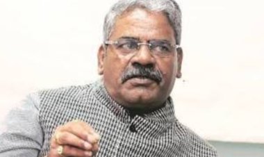 पक्ष प्रवेशाच्या संदर्भातील होत असलेल्या चर्चेबाबत माजी खासदार आढळराव पाटील यांच्याकडून तातडीच्या बैठकीचे आयोजन, मतदारसंघात संभ्रमाचे वातावरण...!