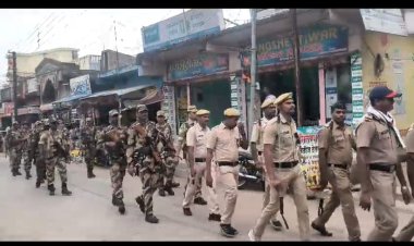 लोकसभा निवडणुकीच्या पार्श्वभूमीवर पाटणबोरी येथे रूट मार्च...