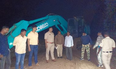 चंद्रपूर पोलीस अधीक्षकांची रेती घाटावर धडक कारवाई.! हायवा, पोकलेन मशीन सह दिड कोटीचा मुद्देमाल जप्त...