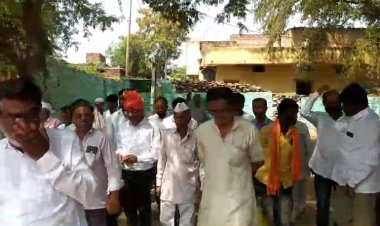 लोकसभेची उमेदवारी जाहिर होताच डॉ. शिवाजी काळगे यांनी मुळगावी भेट देवून घेतले देवदेवताचे दर्शन...