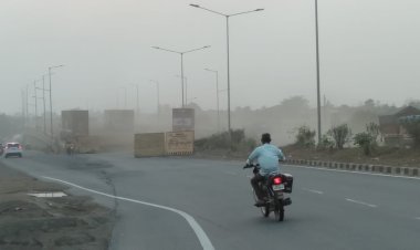 सौंदड वरून जाणाऱ्या राष्ट्रीय महामार्गावर धुळीचे साम्राज्य.! नागरिक त्रस्त...