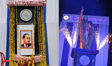 सम्राट मित्र मंडळाच्यावतीने मध्यरात्री 133 तोफांची सलामी देऊन बाबासाहेबांना अभिवादन...