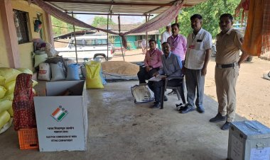 ६३ ज्येष्ठ नागरिक मतदारासह, दिव्यांग मतदारांनी बजावला होम वोटिंगद्वारे मतदानाचा हक्क...