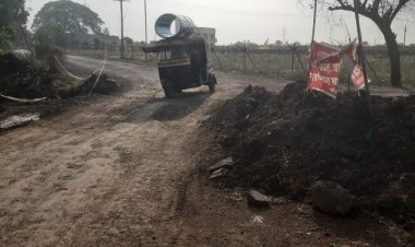 पावसाळ्यापूर्वीच दिंडोरी पूर्व भागातील सुरू असलेल्या रस्त्यांचे कामे जलदगतीने करा.! नागरिकांची व वाहनधारकांची मागणी...