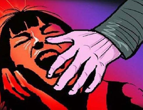 ७ वर्षांच्या चिमुरडीवर शेजाऱ्याचाच अत्याचार; संतापाची लाट उसळली...