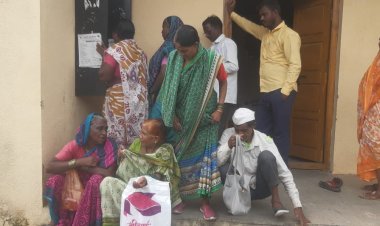 लाडकी बहिणी योजनेमुळे टपाल कार्यालयात वाढू लागली गर्दी...