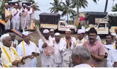 हार्मोनियम वाद्यानंतर नरहरी झिरवाळ यांची पंढरीची वारी...