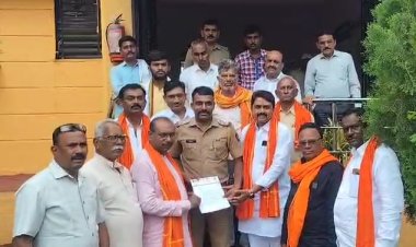 बेनामी योजनेचा नावाखाली फसवणूक करणाऱ्यांवर  गुन्हा दाखल -  ठाकरे गटाच्यावतीने पोलीस प्रशासनास निवेदन