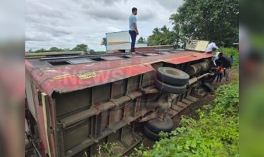 एसटी भरधाव वेगात असताना चालकाला आली फिट.! बसमध्ये होते ३० ते ४० प्रवासी...