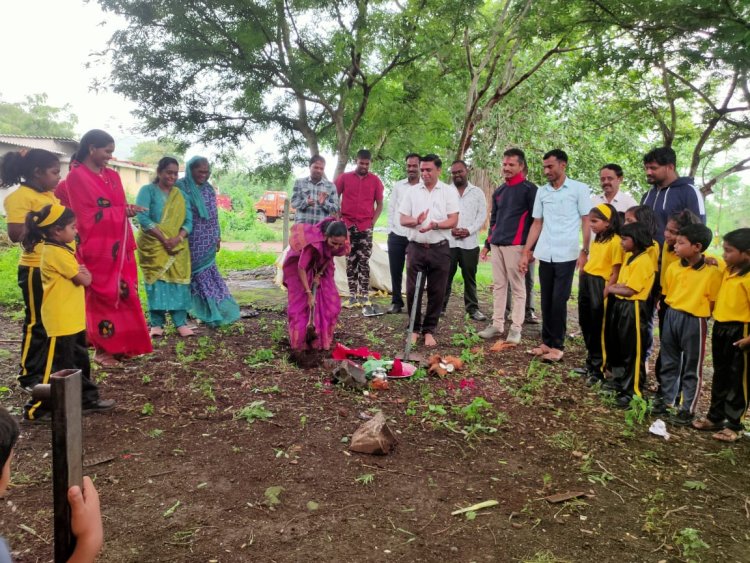 वरवंडी येथे शाळेत मुक्तक्लास व जॉगिंगचे ट्रॅकचे भूमिपूजन...