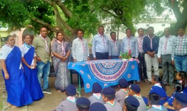 स्काऊट गाईड व रोव्हर रेंजर तर्फे जागतिक स्काऊट स्कार्फ दिवस साजरा...