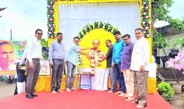 पालखेड बंधारा येथे विविध कार्यक्रमांनी लोकशाहीर अण्णाभाऊ साठे जयंती उत्साह साजरी...