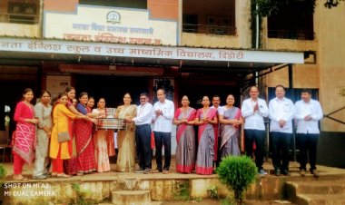 मधुरा महिला मंडळाकडून जनता इंग्लिश स्कूलला ढोल व ड्रम भेट...