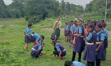 जानोरी शाळेतर्फे सीडबॉल उपक्रम...