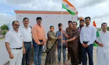 फुले महाविद्यालयाच्यावतीने.! हर घर तिरंगा_घर घर तिरंगा मोहिमे अंतर्गत विविध उपक्रम