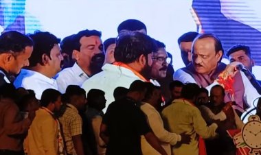 अजित पवारांच्या भाषणावेळी मराठा आंदोलकांचा राडा व एक मराठा लाख मराठाची घोषणाबाजी