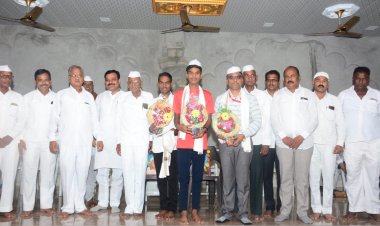 वरखेडा सोसायटीची सभा खेळीमेळीत संपन्न...