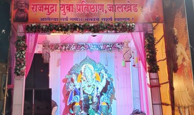 बाप्पाला निरोप देण्याची गणेश भक्तांची लगबग.!