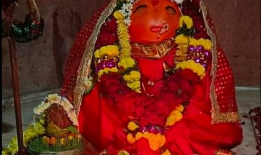 निसर्गमय डोंगरावर असलेली न्याहरी माता