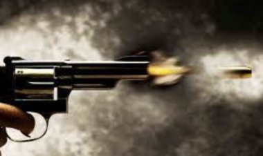 BIG BREAKING : अरे.. या महाळुंगे गावात चाललंय तरी काय? स्थानिक युवकांकडून एकावर फायरिंग..!