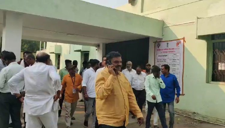 उमरखेड विधानसभेत 42 पैकी 25 जणांचे अर्ज मागे.! 17 उमेदवार रिंगणात...