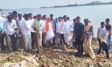 गोदावरी नदीच्या स्वच्छतेसाठी मोहीम सुरू...