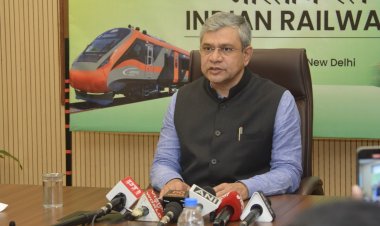 महाराष्ट्रासाठी २३,७७८ कोटी रुपयांच्या विक्रमी अर्थसंकल्पीय वाटपाबद्दल रेल्वेमंत्र्यांनी माध्यमांना दिली माहिती...