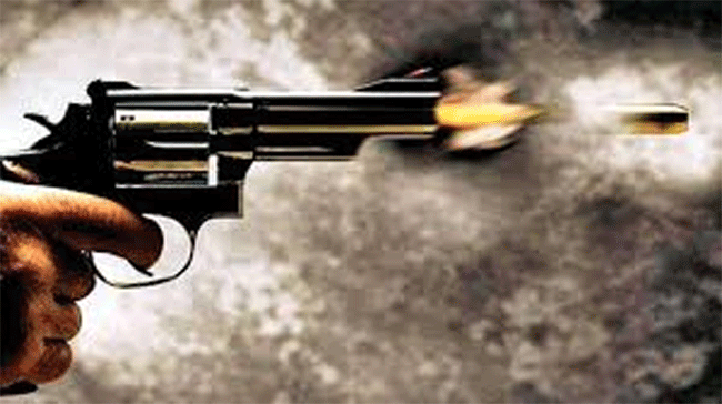 मोठी बातमी : खेड तालुक्यात खंडणीसाठी हॉटेलमालकावर गोळीबाराच्या घटनेने खळबळ..!